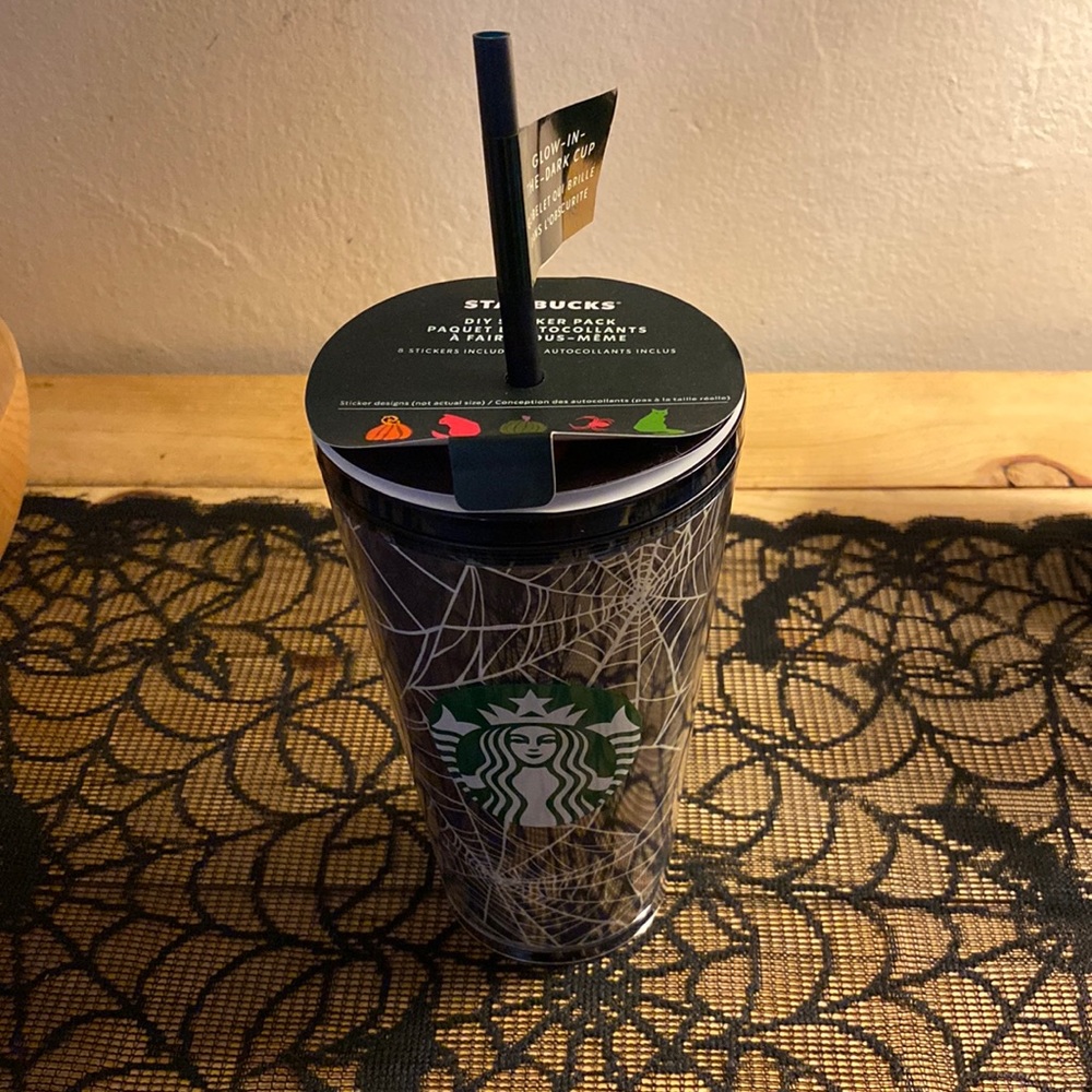 Starbucks Halloween Spiderweb Glow in the Dark Tumbler new